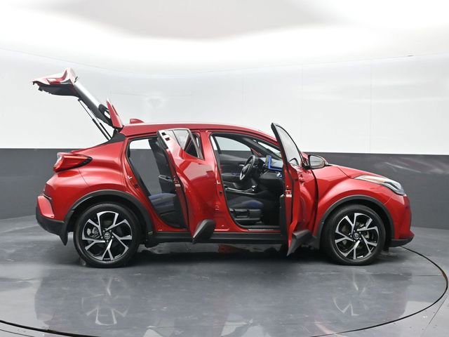 Used 2022 Toyota C-HR XLE image 27