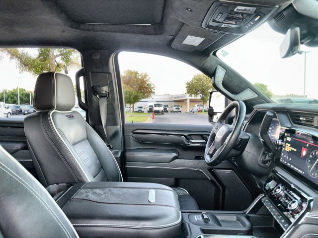 Used 2024 GMC Sierra 2500 AT4X AWD/4WD image 17
