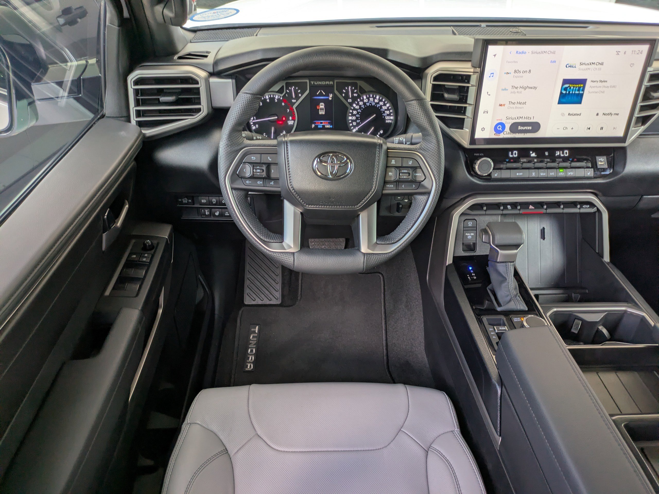 Used 2026 Toyota Tundra SR5 w/ SR5 Premium Package AWD/4WD image 16