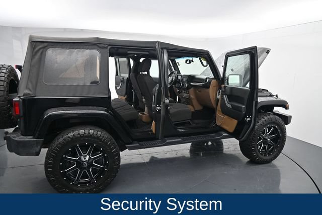 Used 2017 Jeep Wrangler Unlimited Sahara w/ Max Tow Package AWD/4WD image 13