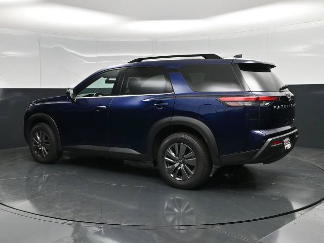 Used 2025 Nissan Pathfinder SV AWD/4WD image 10