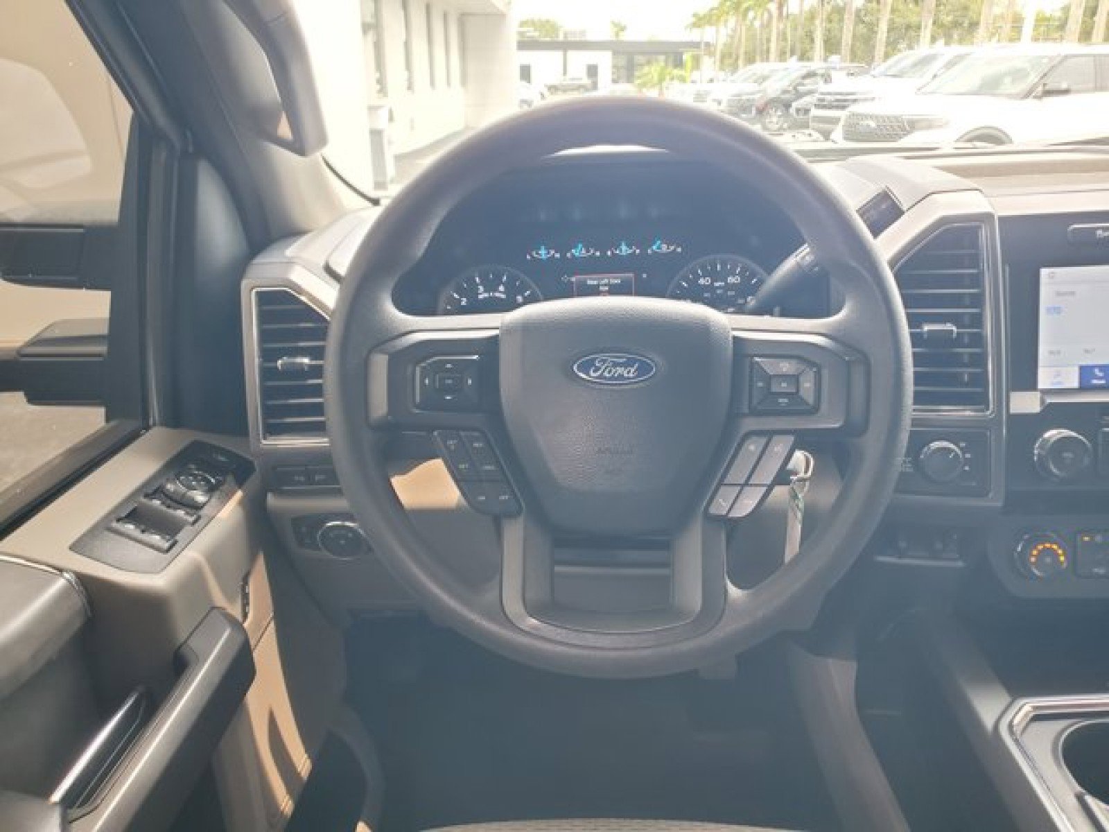 Certified 2021 Ford F250 XLT w/ XLT Premium Package AWD/4WD image 16