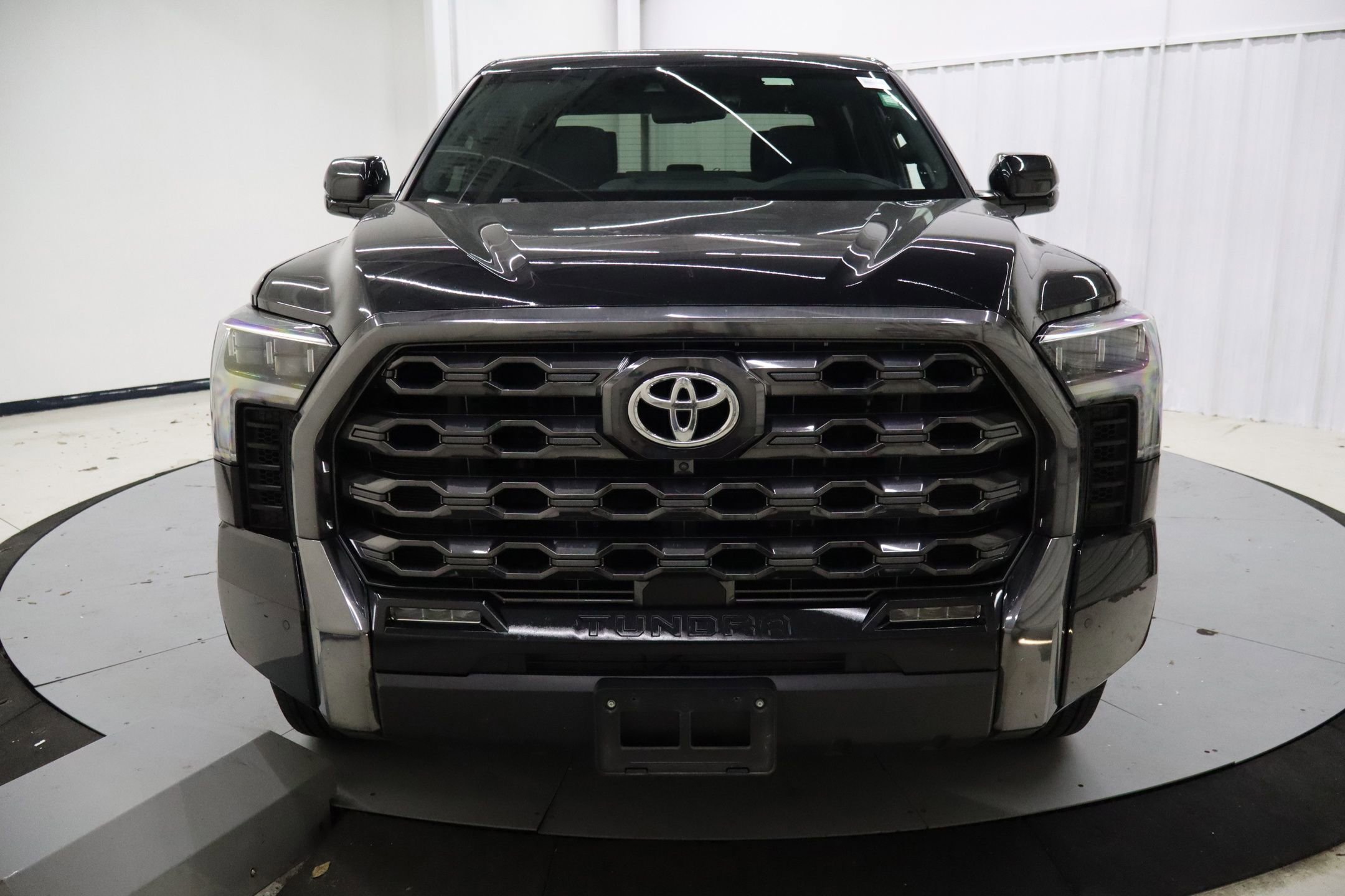 Used 2023 Toyota Tundra Platinum image 9