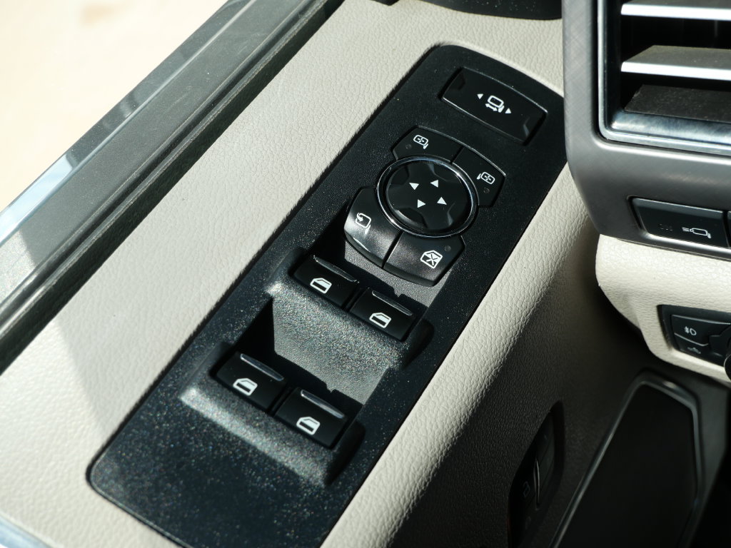 Certified 2019 Ford F350 Limited AWD/4WD image 28