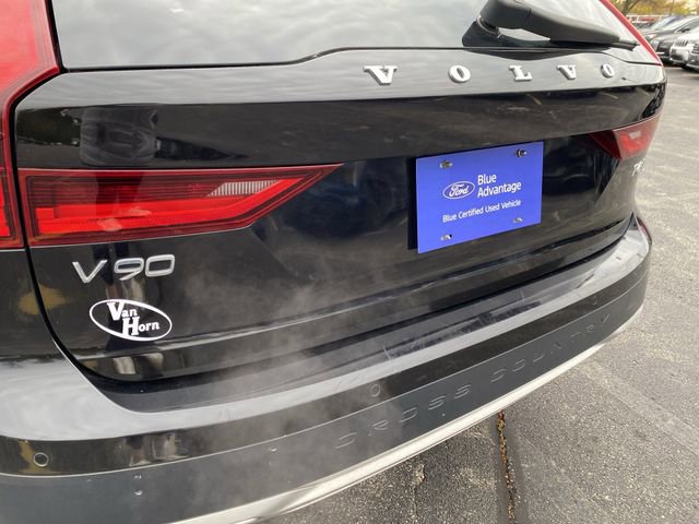 Used 2018 Volvo V90 T6 Cross Country w/ Protection Package image 33