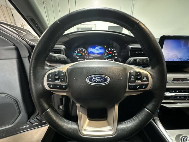 Certified 2024 Ford Explorer XLT w/ Equipment Group 202A AWD/4WD image 15