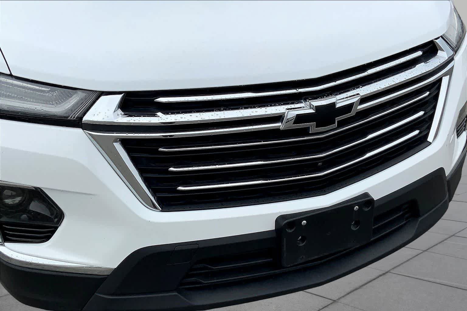 Used 2023 Chevrolet Traverse LT w/ Rear Camera Mirror Package AWD/4WD image 29