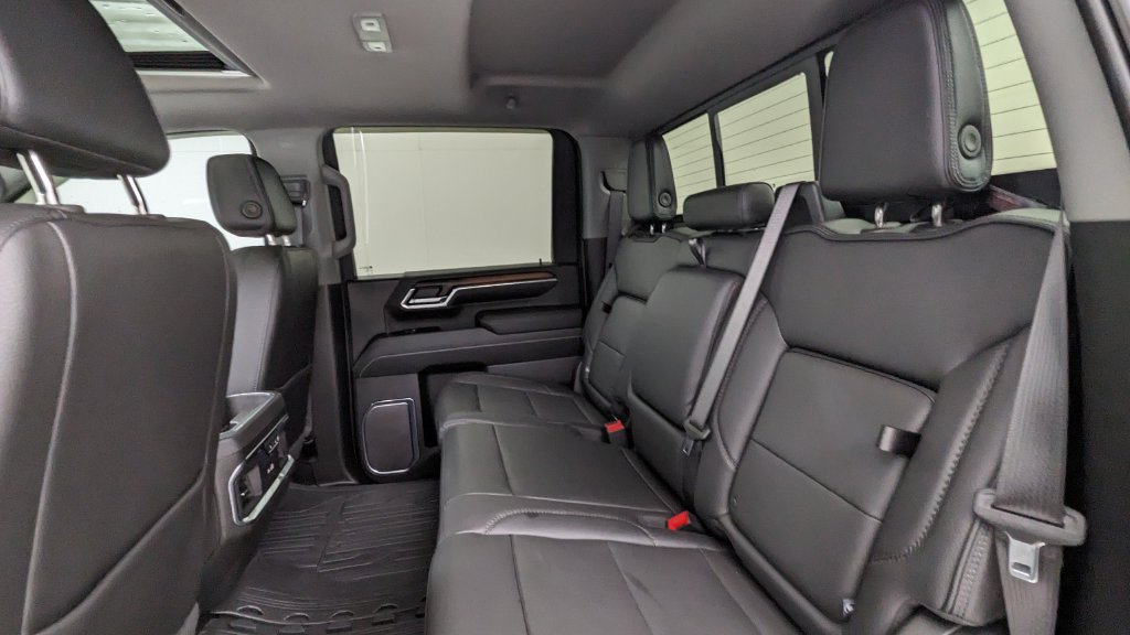 Used 2024 GMC Sierra 2500 Denali w/ Technology Package AWD/4WD image 37
