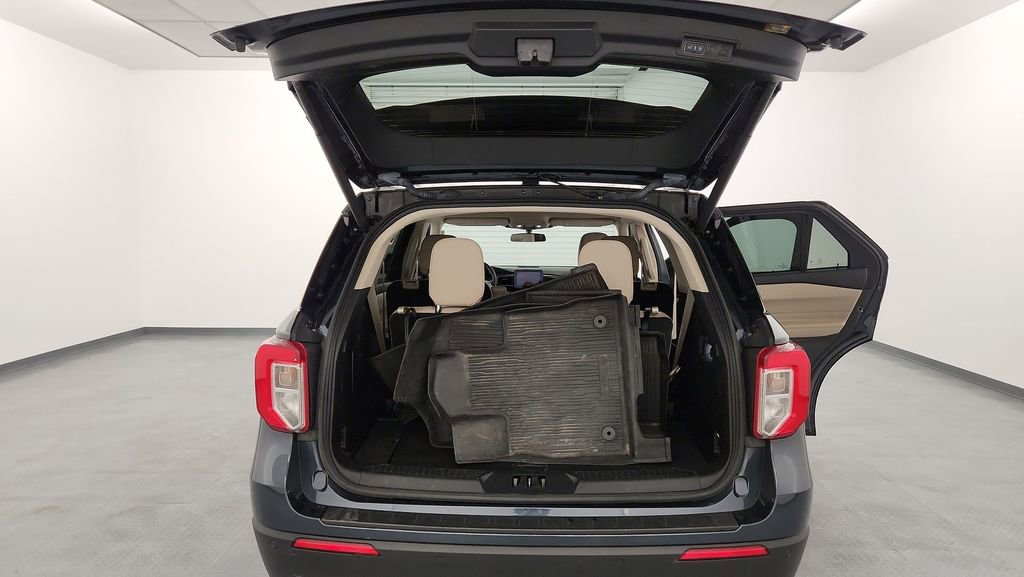 Certified 2022 Ford Explorer XLT w/ Equipment Group 202A image 25