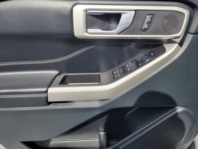 Certified 2023 Ford Explorer XLT w/ Equipment Group 202A RWD image 16