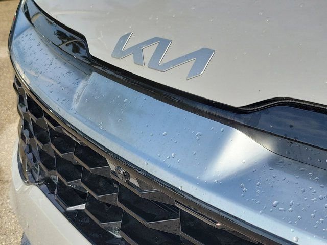 Used 2025 Kia Sportage SX image 7