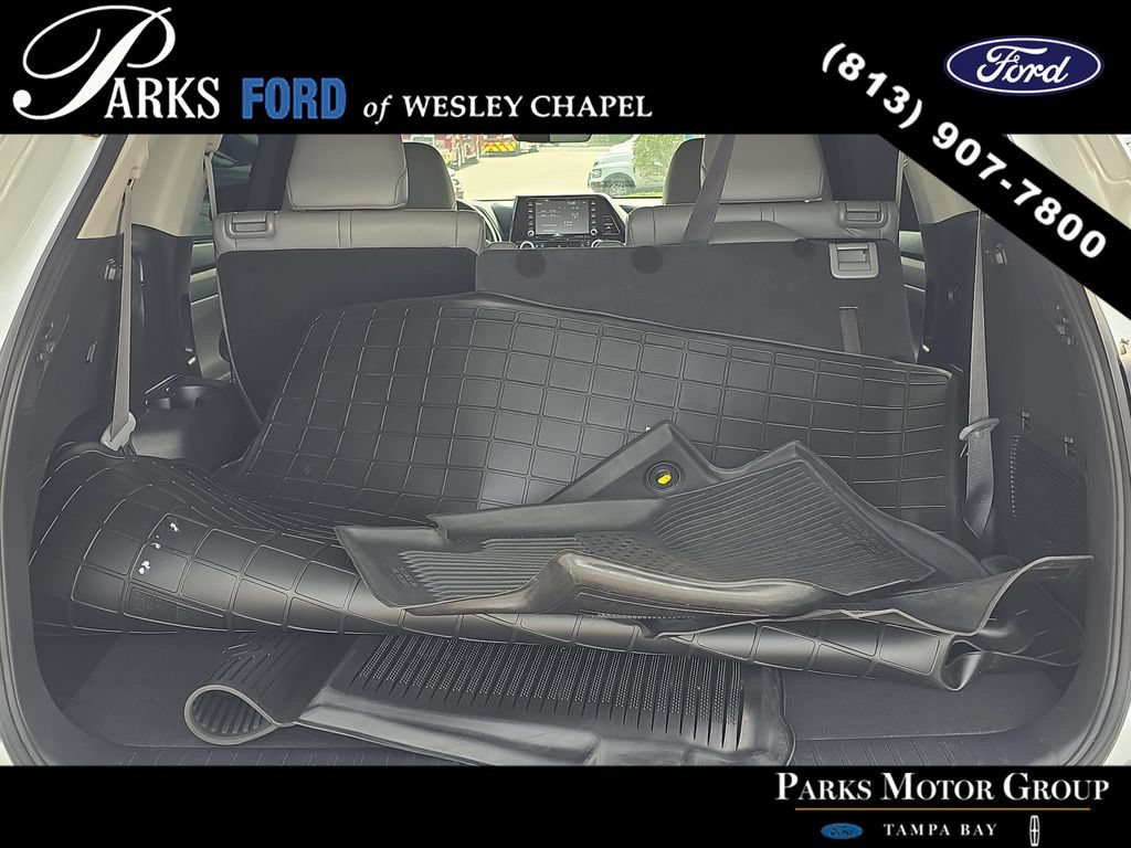 Used 2022 Toyota Highlander XLE FWD image 8