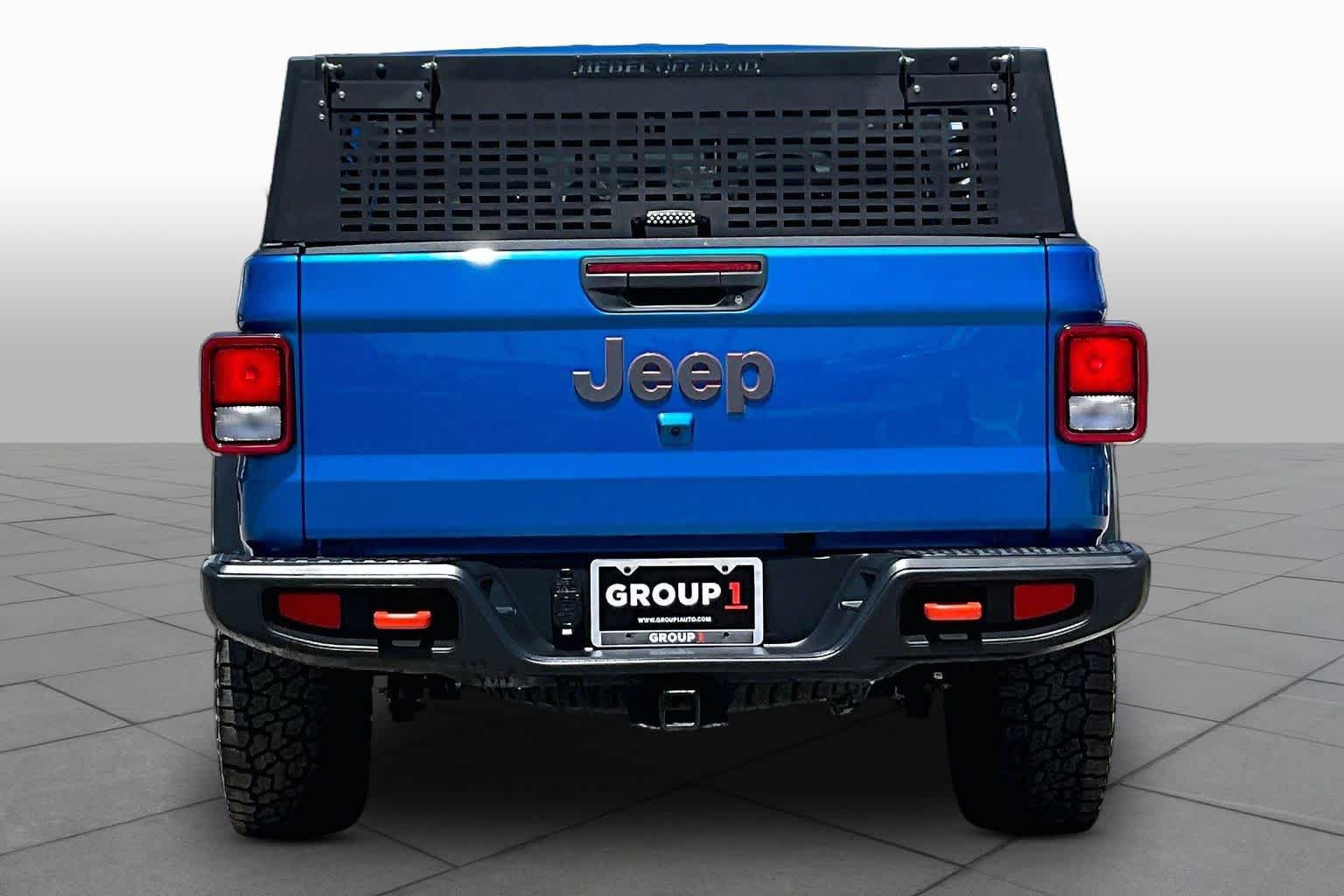 Used 2023 Jeep Gladiator Mojave w/ Cold Weather Group AWD/4WD image 5