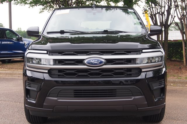 Certified 2024 Ford Expedition XLT RWD image 2
