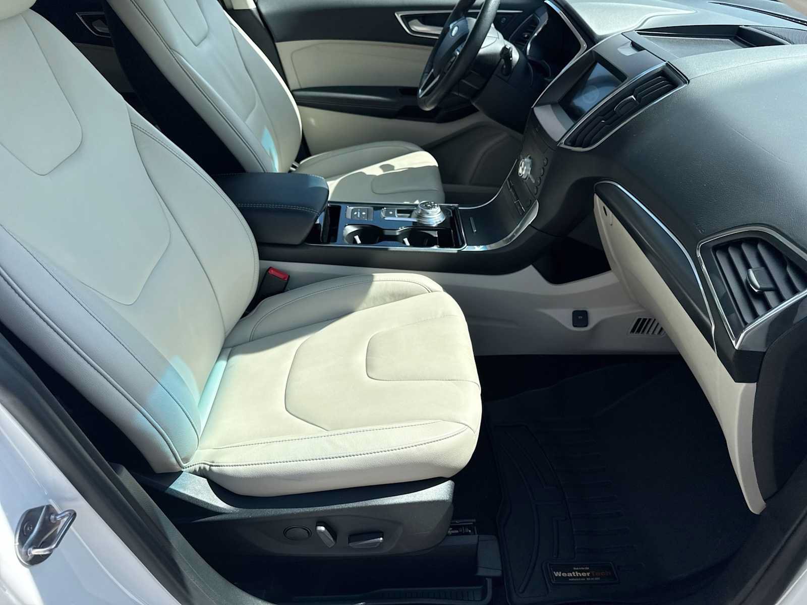 Certified 2020 Ford Edge Titanium AWD/4WD image 20