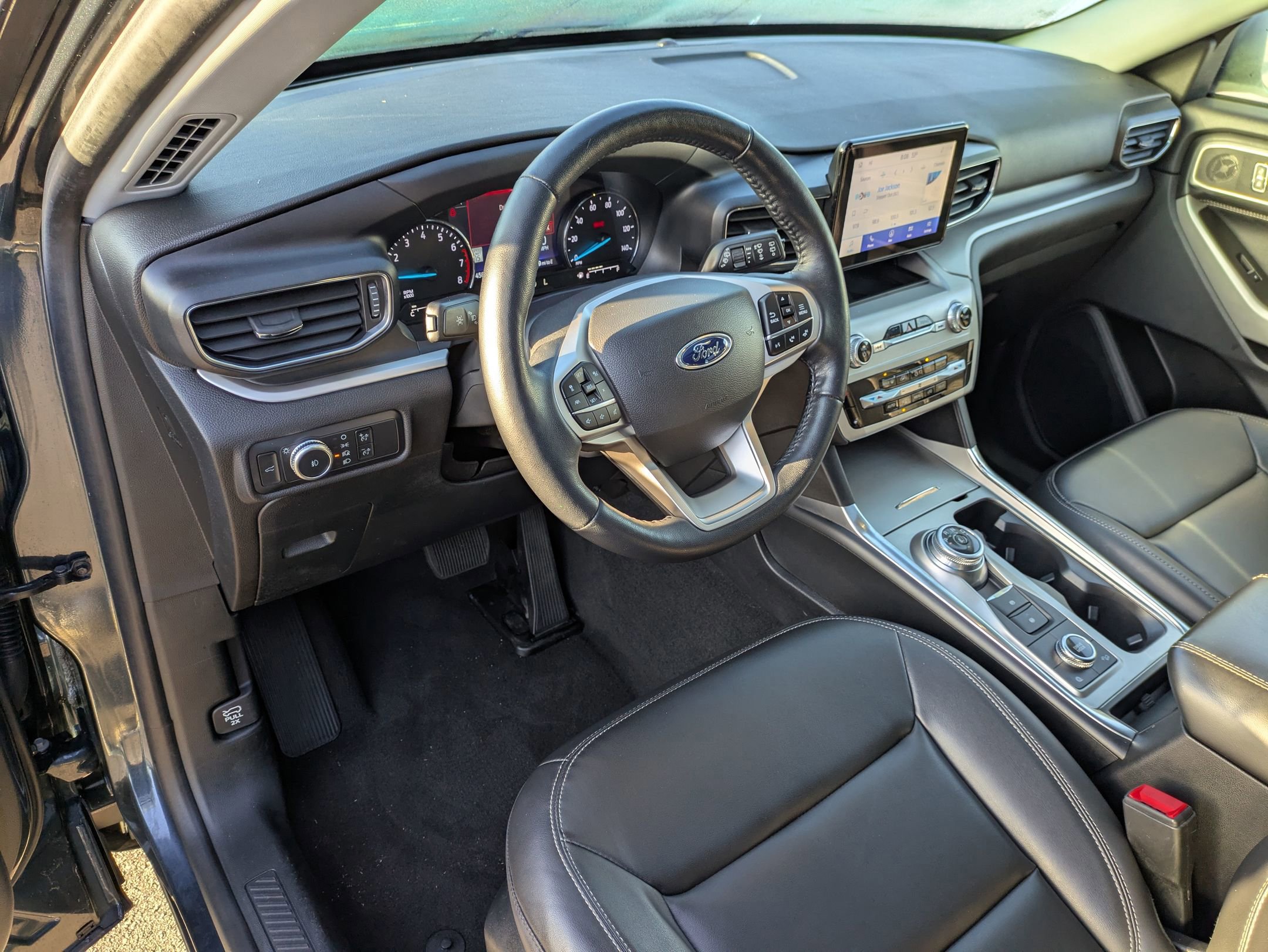 Certified 2022 Ford Explorer XLT w/ Equipment Group 202A image 13