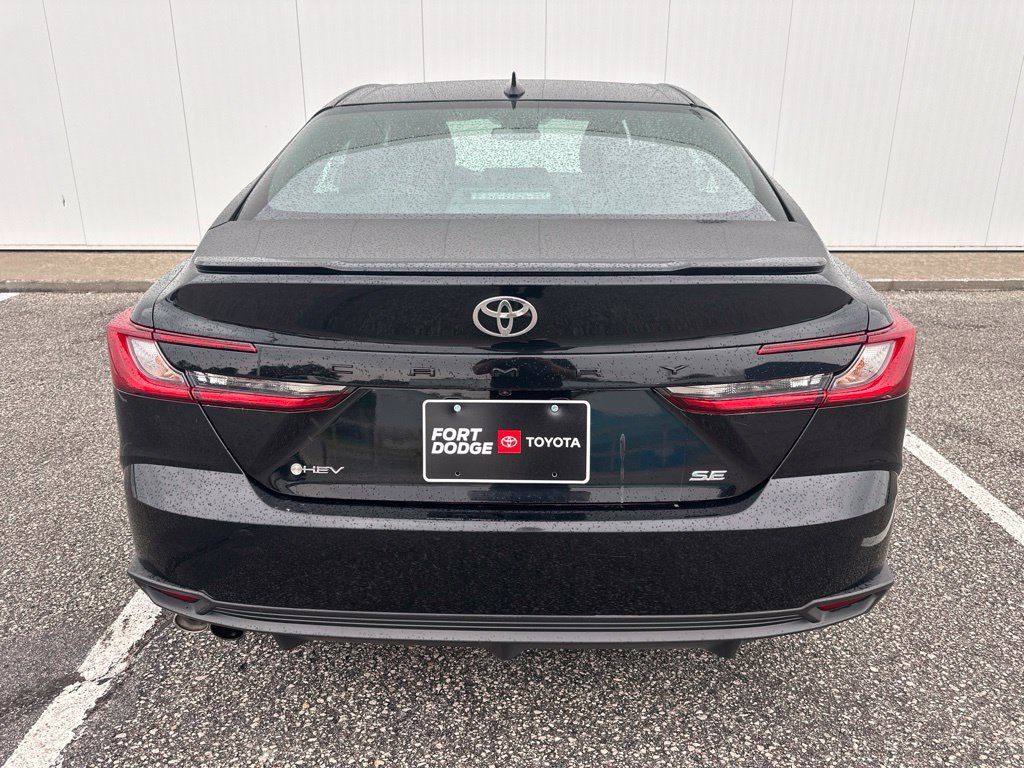 Used 2025 Toyota Camry SE FWD image 6