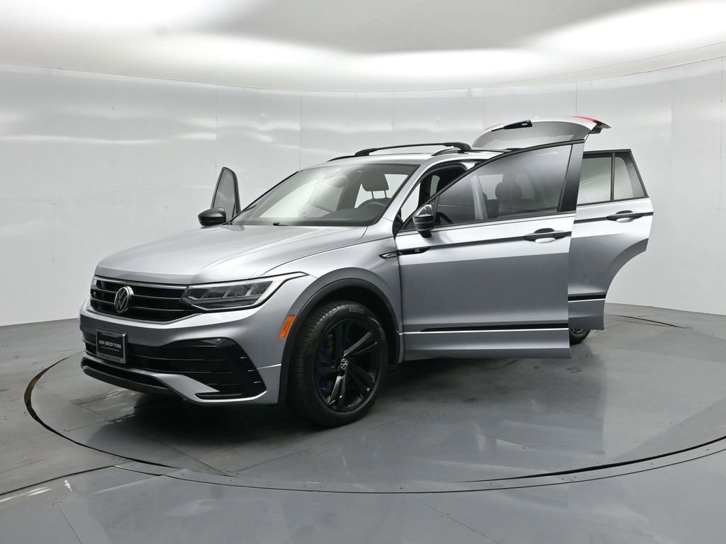 Used 2023 Volkswagen Tiguan SE R-Line FWD image 47
