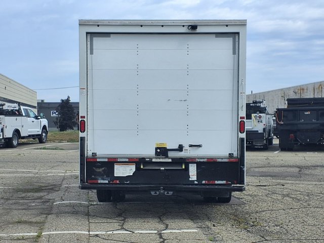 Certified 2022 Ford E-350 and Econoline 350 Super Duty RWD image 32