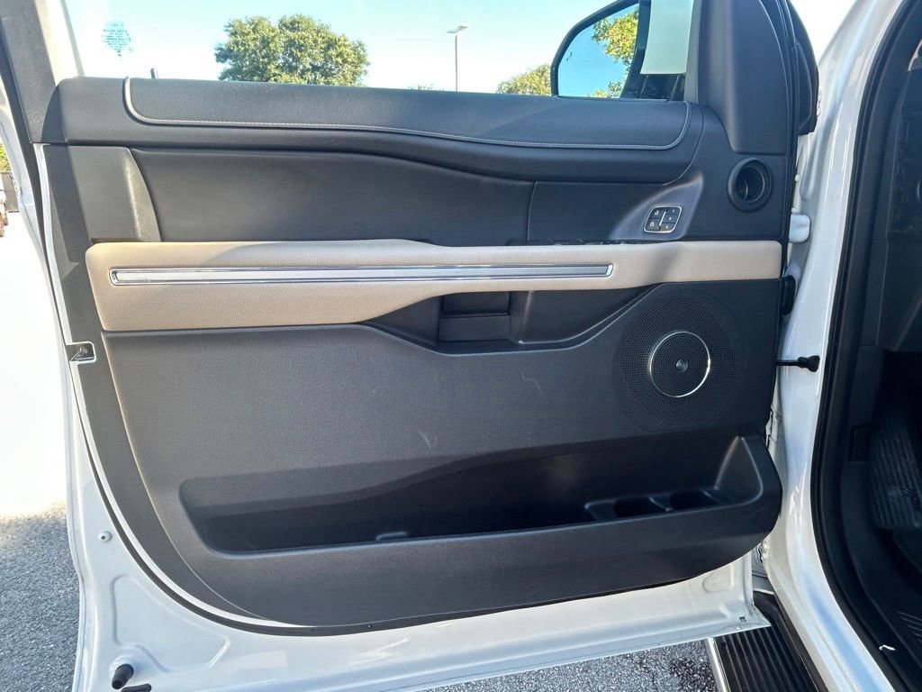 Certified 2023 Ford Expedition Limited image 37