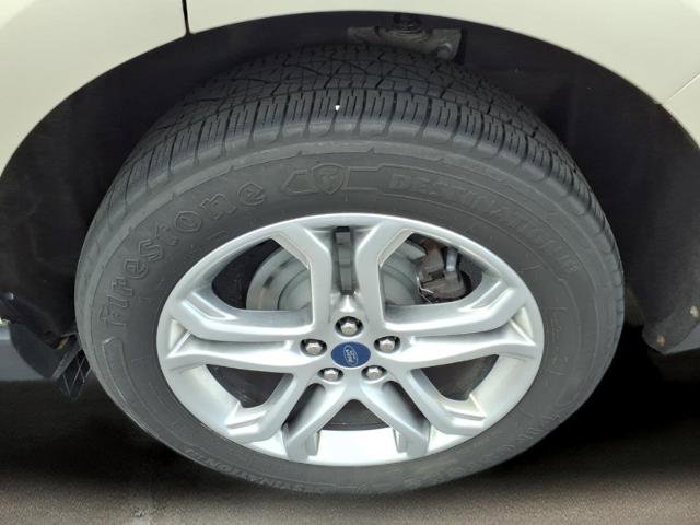 Certified 2018 Ford Edge Titanium w/ Cold Weather Package AWD/4WD image 23