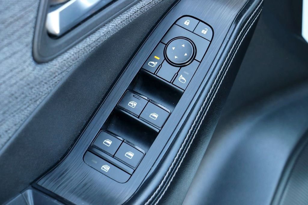 Used 2023 Nissan Rogue SV image 15