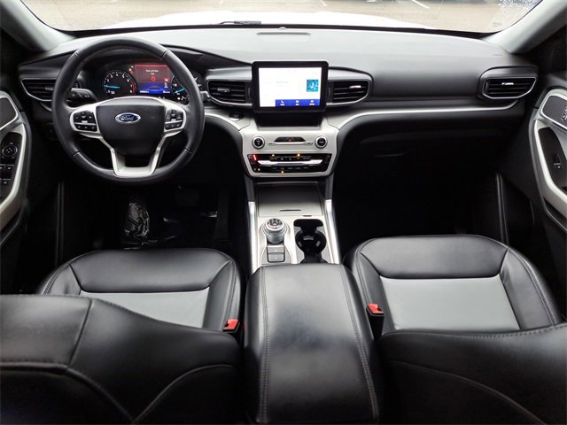 Certified 2022 Ford Explorer XLT w/ Equipment Group 202A image 10