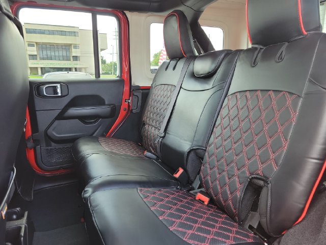 Used 2022 Jeep Wrangler Unlimited Sahara AWD/4WD image 16