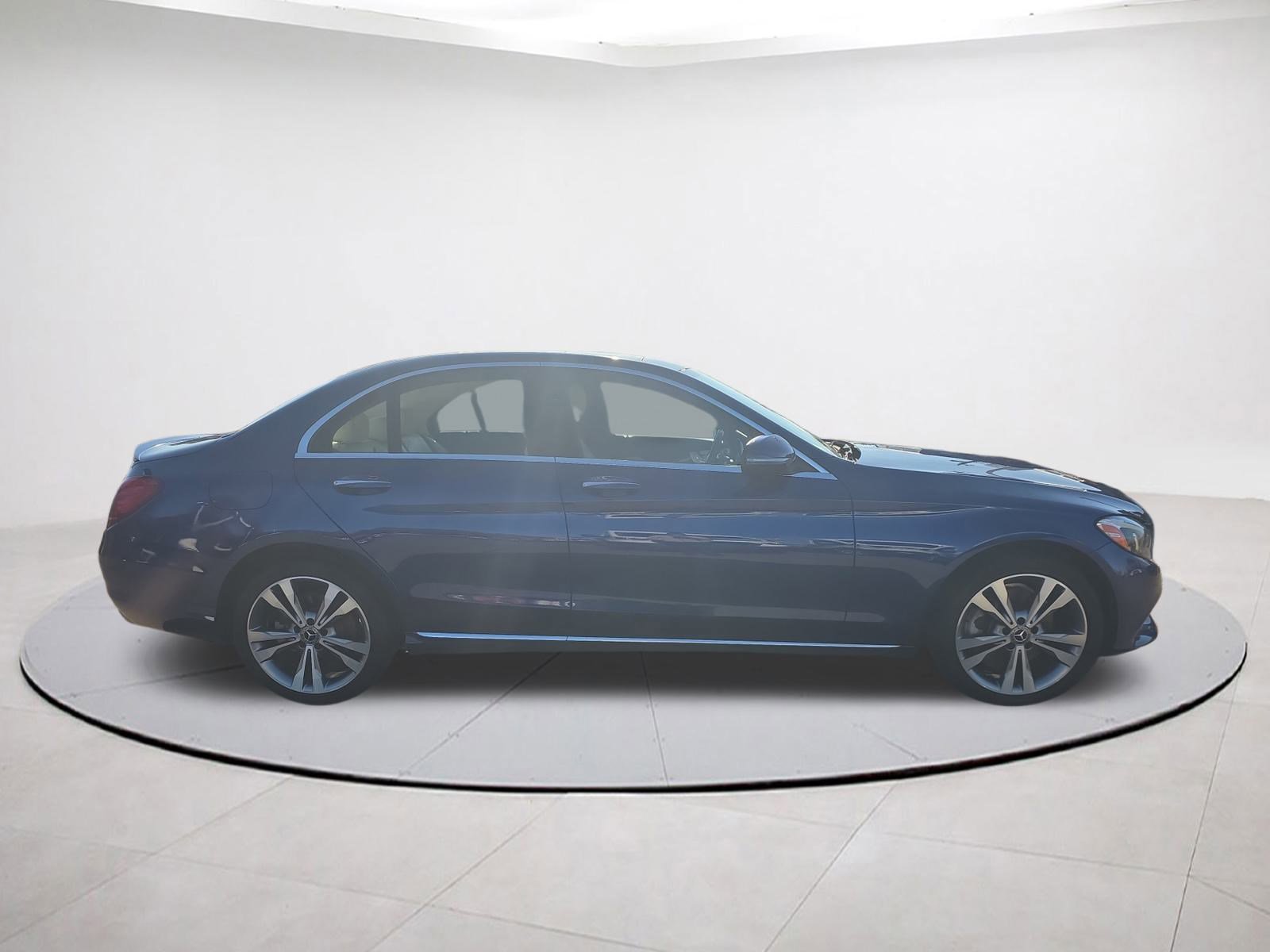 Used 2018 Mercedes-Benz C 300 4MATIC Sedan w/ Multimedia Package image 8