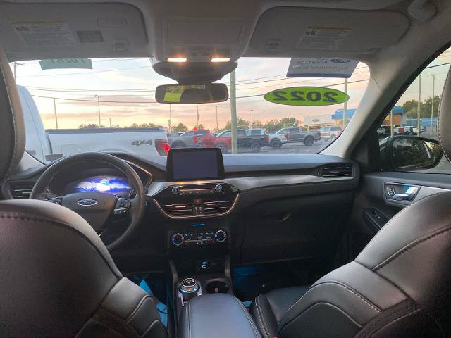 Certified 2022 Ford Escape Titanium AWD/4WD image 16
