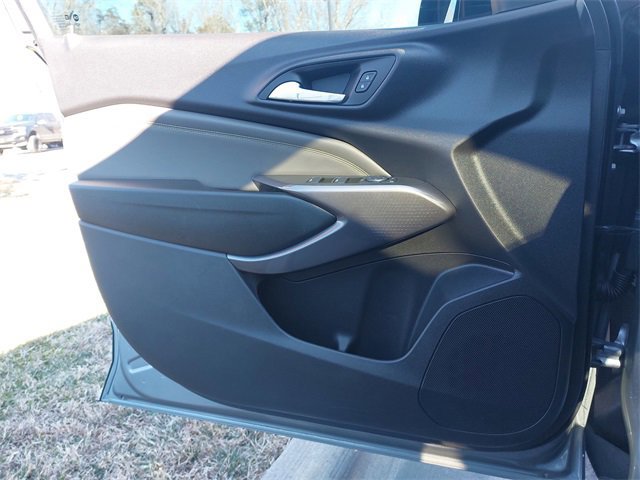 Used 2025 Chevrolet Trax ACTIV w/ Sunroof Package image 28