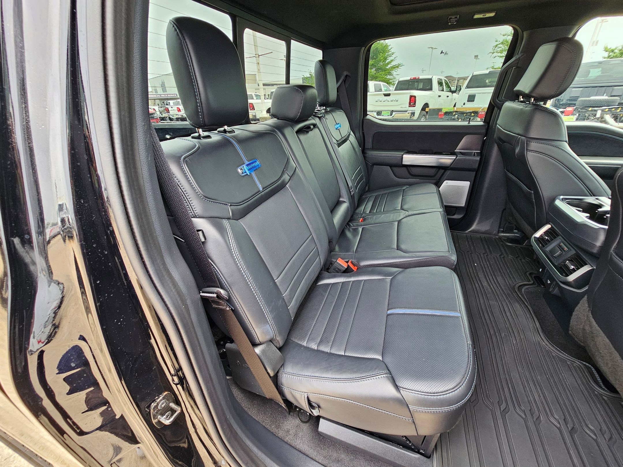 Certified 2025 Ford F150 Platinum w/ Equipment Group 702A High AWD/4WD image 32