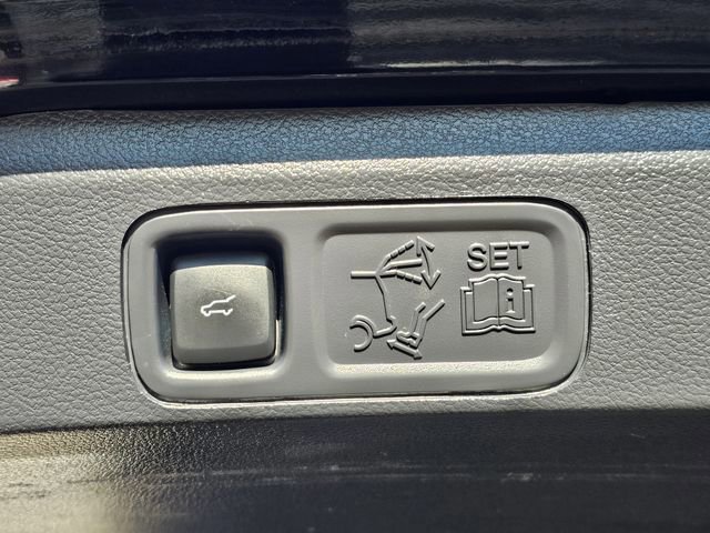 Certified 2023 Ford Expedition Limited image 35