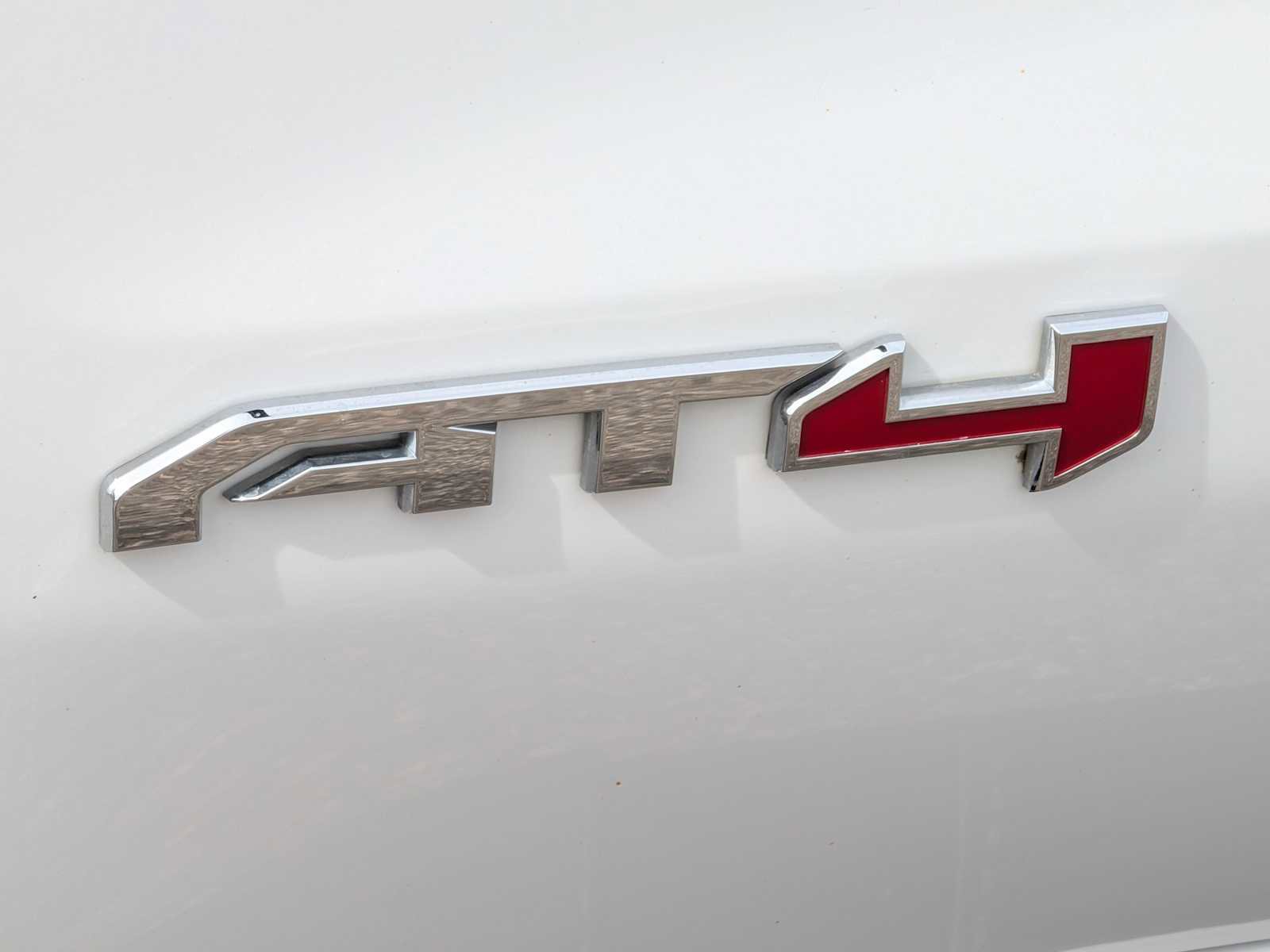 Used 2024 GMC Sierra 1500 AT4 w/ Technology Package image 13