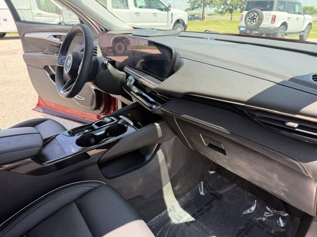 Used 2025 Buick Envision Avenir AWD/4WD image 39