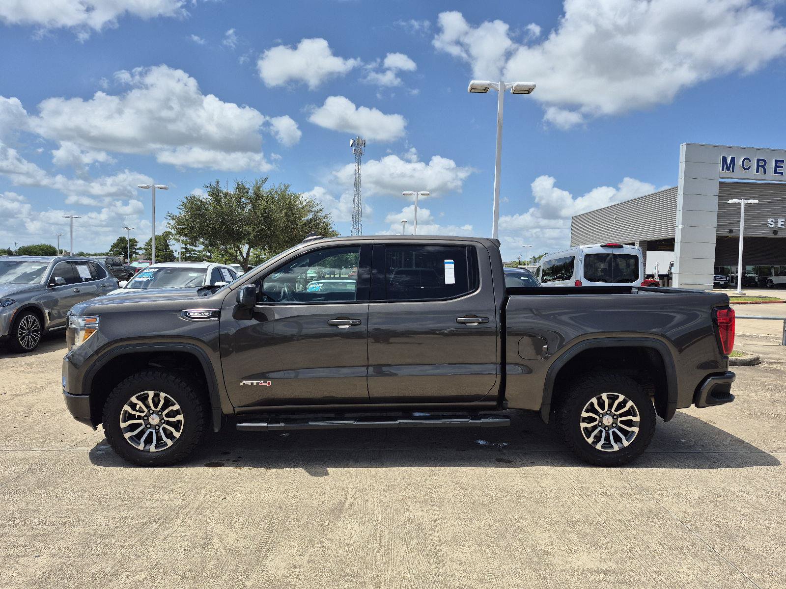 Used 2020 GMC Sierra 1500 AT4 w/ AT4 Premium Package AWD/4WD image 18