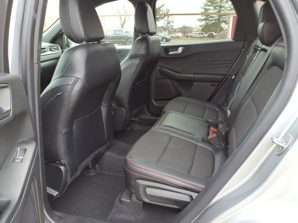 Certified 2023 Ford Escape ST-Line Elite AWD/4WD image 11