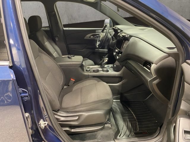 Used 2022 Chevrolet Traverse LT w/ LPO, Floor Liner Package AWD/4WD image 20