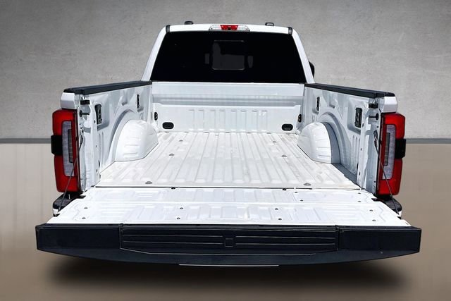 Certified 2025 Ford F250 Platinum w/ FX4 Off-Road Package AWD/4WD image 27