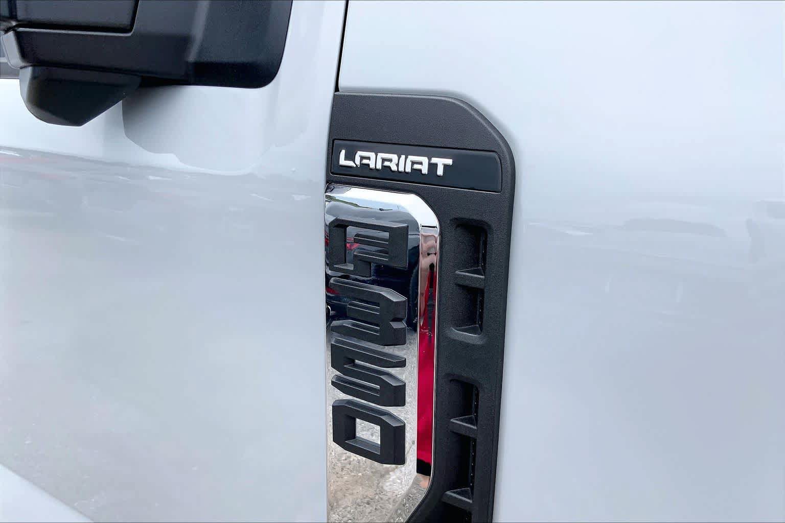 Certified 2025 Ford F350 Lariat w/ Tremor Off-Road Package AWD/4WD image 10