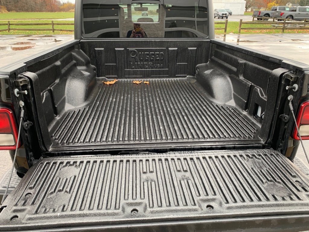 Used 2023 Jeep Gladiator Overland image 19