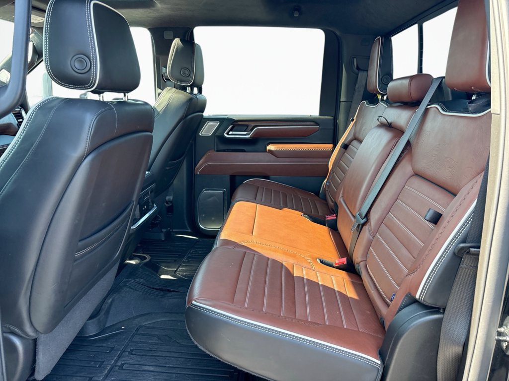 Used 2024 GMC Sierra 2500 Denali Ultimate AWD/4WD image 18