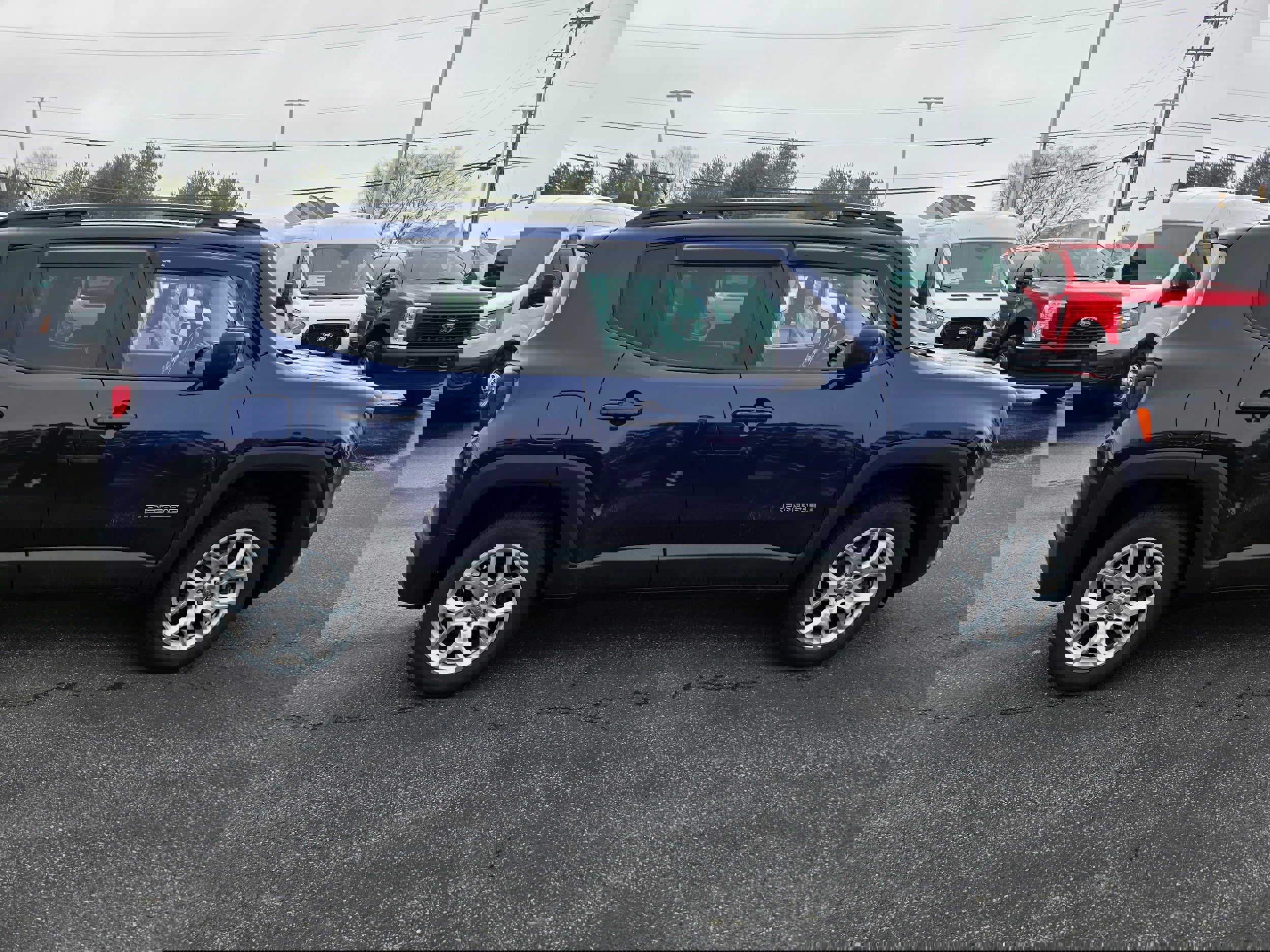 Used 2017 Jeep Renegade Latitude w/ Cold Weather Group video 2