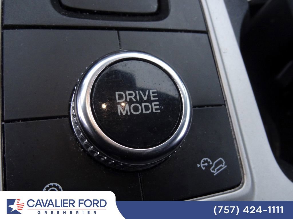Certified 2023 Ford Explorer XLT w/ Class IV Trailer Tow Package AWD/4WD image 12