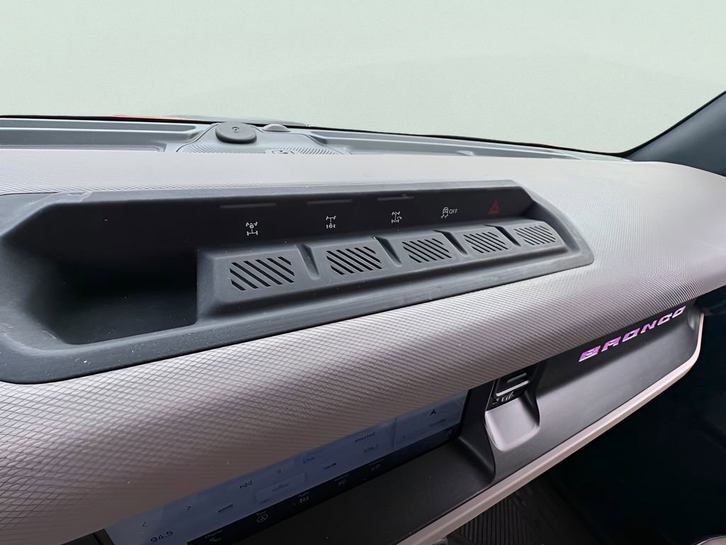 Certified 2022 Ford Bronco Wildtrak AWD/4WD image 20