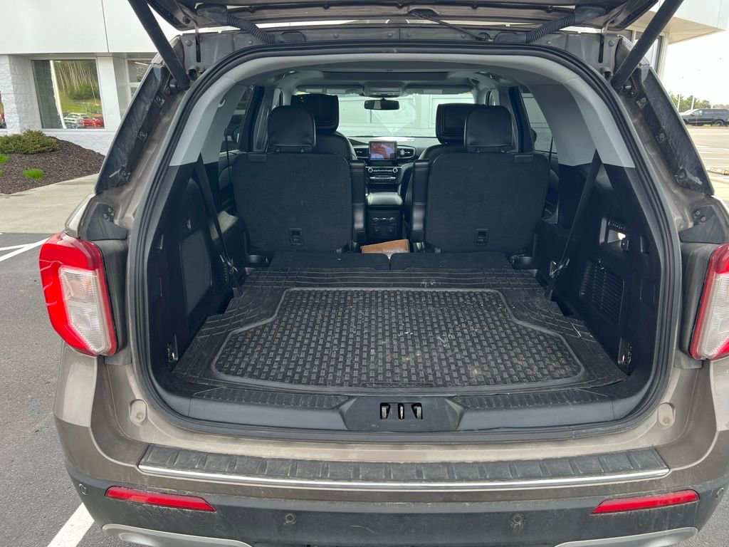 Certified 2021 Ford Explorer Limited w/ Hybrid Equipment Group 310A AWD/4WD image 9