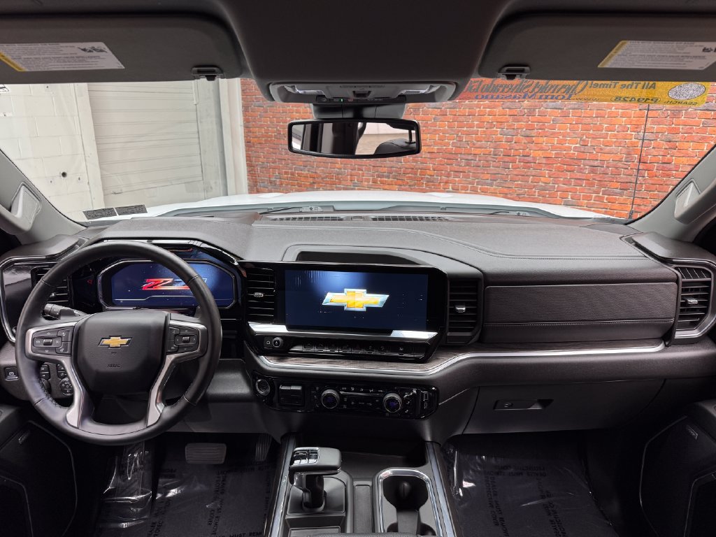 Used 2024 Chevrolet Silverado 1500 LTZ w/ LTZ Convenience Package II AWD/4WD image 12