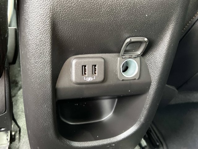 Used 2022 GMC Canyon AT4 w/ Trailering Package AWD/4WD image 15