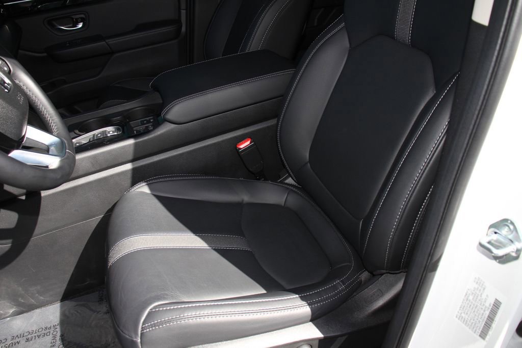 Used 2025 Honda Pilot Touring image 23