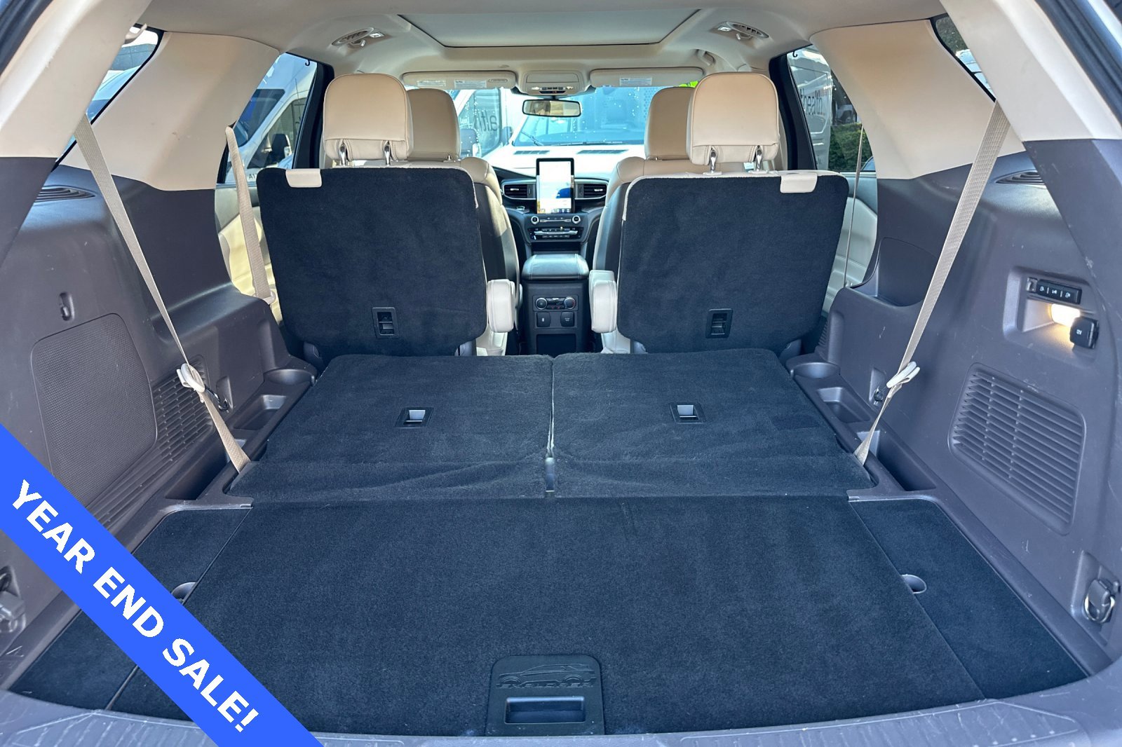 Certified 2020 Ford Explorer Platinum w/ Premium Technology Package image 16